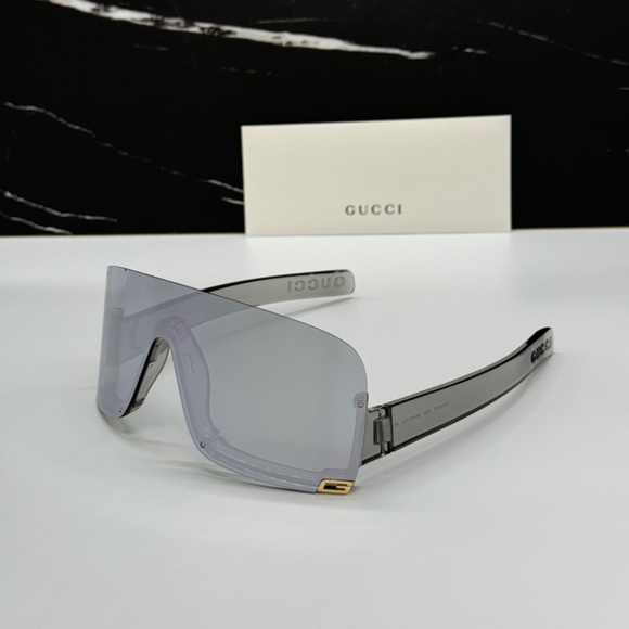 NEW GG1637S 002 GUCCI SHIELD WOMEN SUNGLASSES GREY GUCCI - Picture 3 of 13